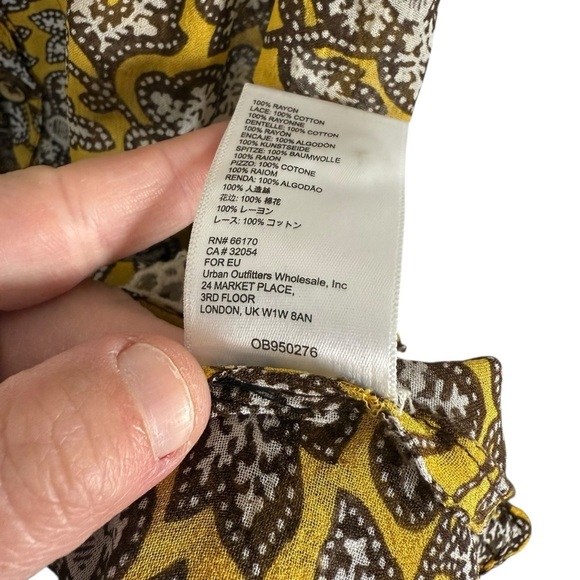 Anthropologie Women’s Bardot Sheer Crochet Sleeve Chiffon Blouse Size 6 - Picture 14 of 16